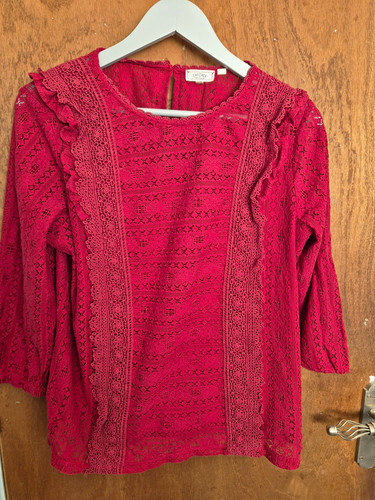Fat face red lace crochet - face,
