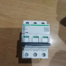 Schneider MCB 32 Amp Acti9 iC60H Type D 32A Triple Pole 3 Phase A9F85363