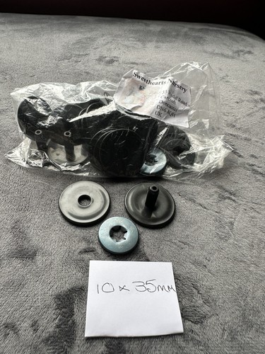 Black toy joints - x,