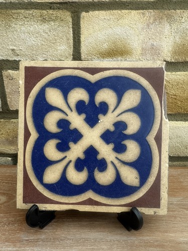 Minton pugin encaustic - &,