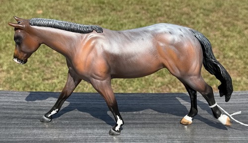 Breyer custom bay roan - breyer,