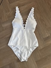 Marks and Spencer Non Wired