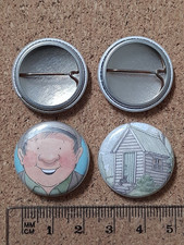 2 National Trust DUNHAM MASSEY Percy The Park Keeper & Shed Charity TIN Badge