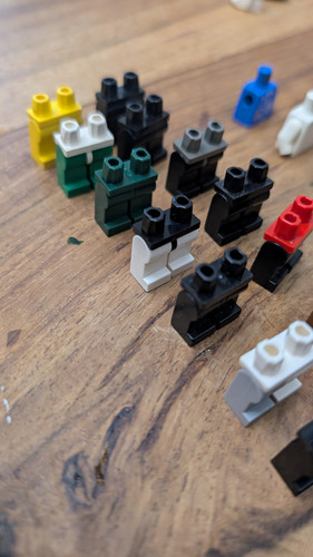 Lego minifigures accessories - lego,