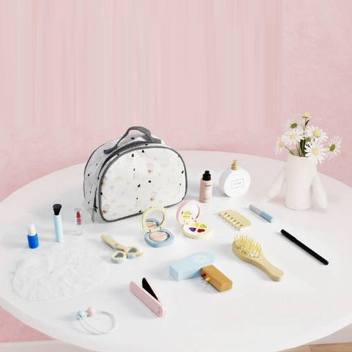Wooden makeup kit role - kit, playing