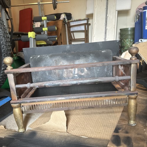 Fire basket with concrete back - fire,