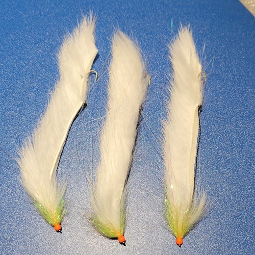 White barbed barbless - 3,