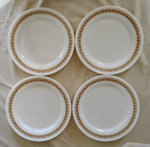 Set vtg pyrex tableware - of,