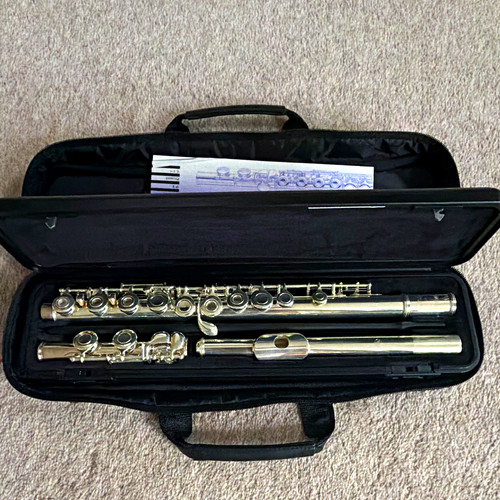Yamaha 371 flute with solid