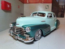 Chevrolet Aerosedan Fleetline 1948 Green Lowered Lowrider 1:24 Scale Model Car