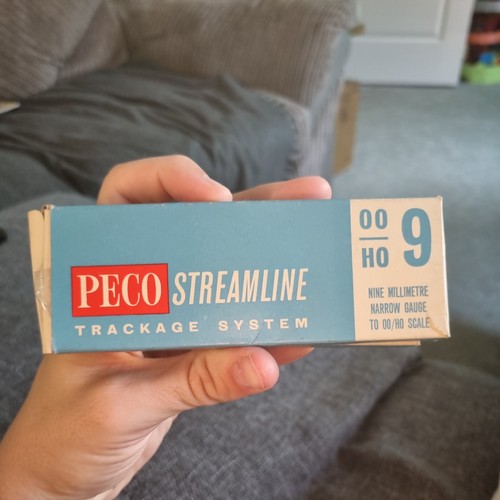 Peco right hand - right,