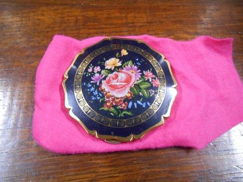Stratton floral compact case - floral,