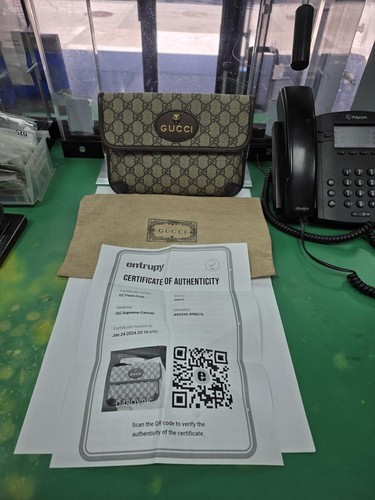 Gucci supreme monogram neo - gucci,