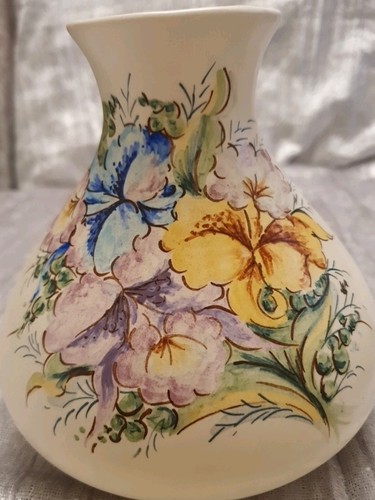 Pretty vintage hand painted - pretty,