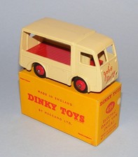 DINKY TOYS 491 ELECTRIC DAIRY