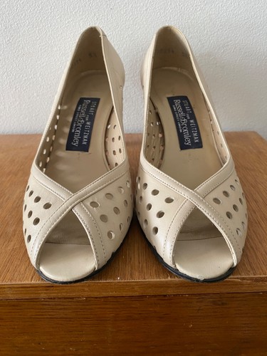 Russell bromley stuart - &,