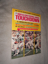 TOUCHDOWN. 1969. AMERICAN FOOTBALL ANNUAL.
