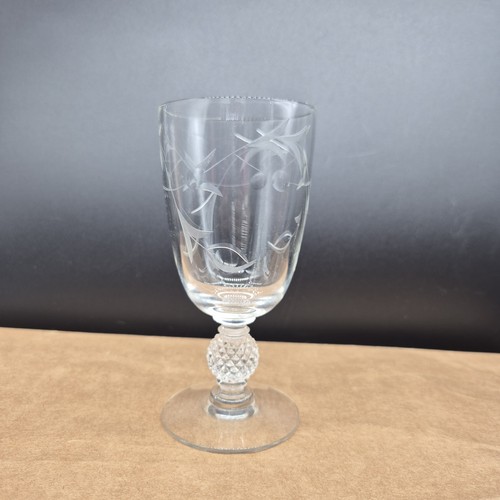 Elegant clear grey cut leaves - elegant,