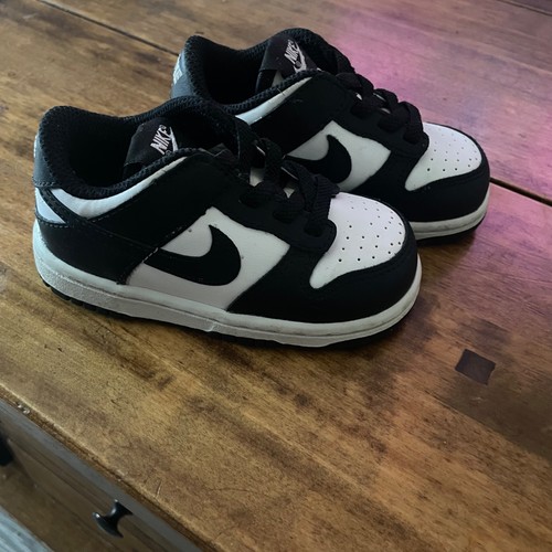 Size infant nike dunk - 5.5,