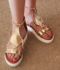 Gold Summer Sandals Size 6 By Rainbow