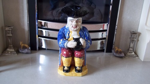 Shorter toby jug huge - toby,
