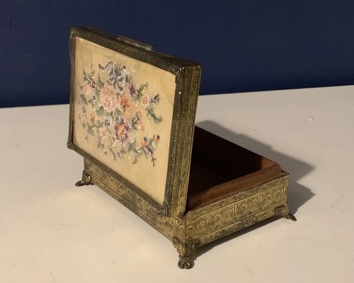Vintage floral needlepoint - vintage,