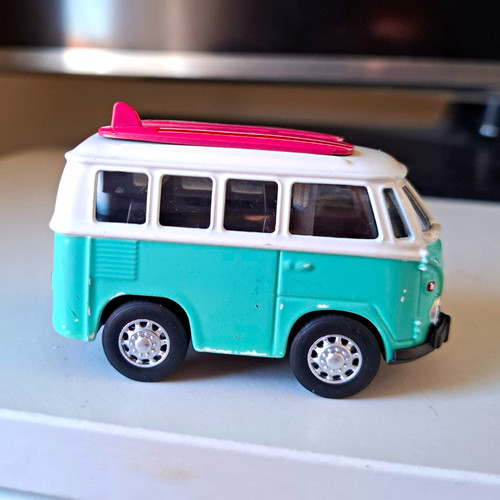 Volkswagen surf van pull back - volkswagen,