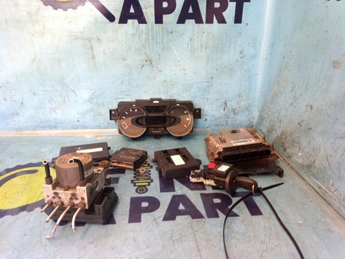 Vauxhall vivaro mk2 x82 - vauxhall,