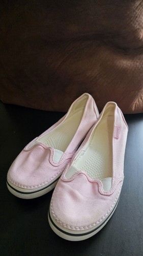 Light pink crocs hover - pink, fabric