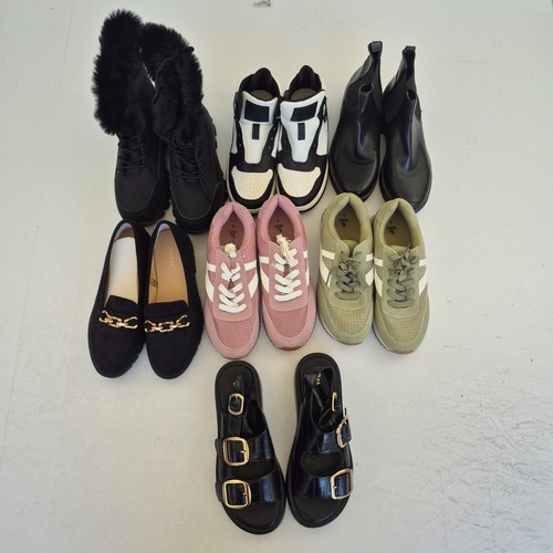 Shoe bundle size 5 - 5, flats
