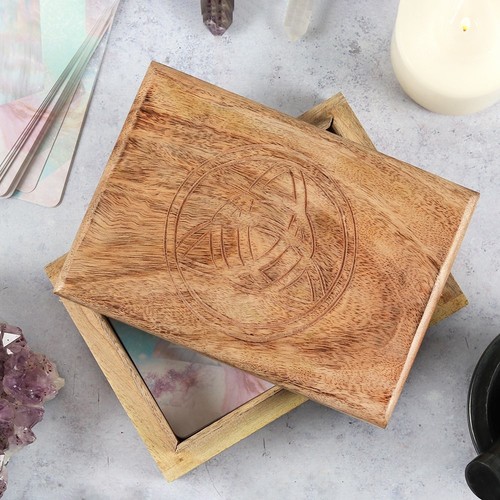 Wiccan wooden triquetra tarot - 'wooden,