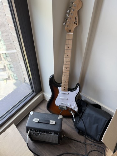 Fender squier stratocaster - squier,