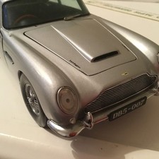 SUNSTAR 1:18 ASTON MARTIN DB5 007 JAMES BOND CAR SILVER
