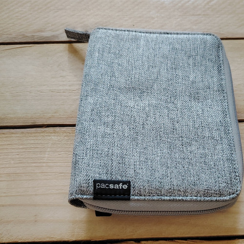 Pacsafe rfidsafe rfid blocking - pacsafe,