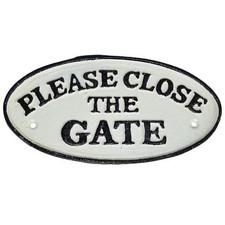 Please Close the Gate Cast