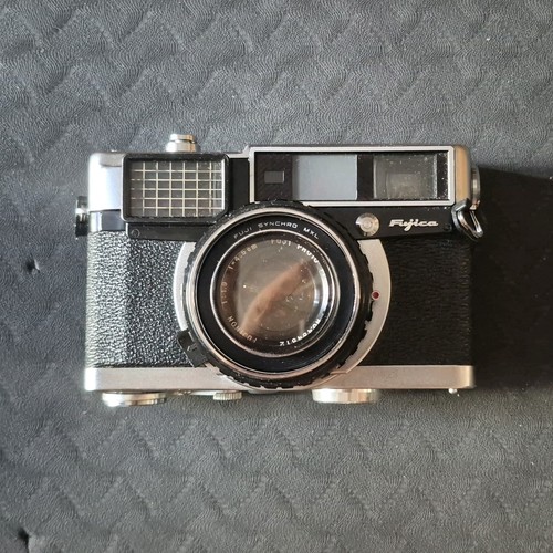 Fujica 35mm rangefinder - 35-ee,