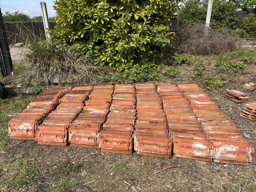 300 roof tiles - job, lot