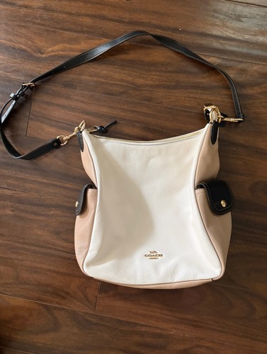 New coach pennie shoulder - new,