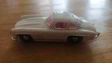 Dinky DY-12 Mercedes Benz 300 SL Gullwing Cream Model Car 1:43 Scale
