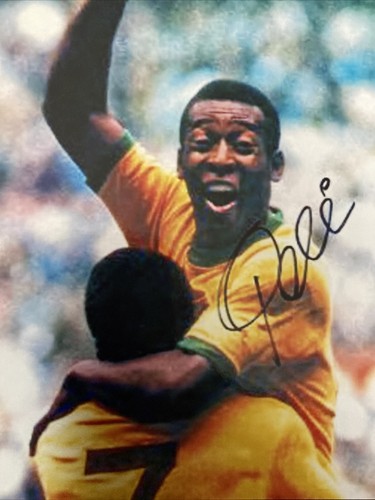 Pele signed photograph - signed,