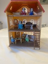 Sylvanian Families 3 Storey House With Furniture & 6 Piece Dog Family