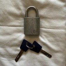 Mul-T-Lock Removable Shackle Padlock with 2 Keys