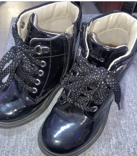 Clarks girls black patent - 7f,