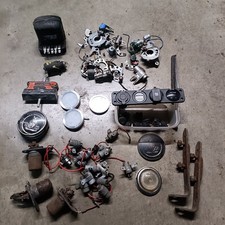 JOB LOT OF MIXED CLASSIC CAR PARTS  FOR SPARES OR REPAIRS FORD ROVER ETC
