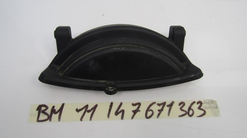 Flywheel alternator belt cover