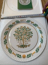 1977 Christmas Spode plate.  with original box etc