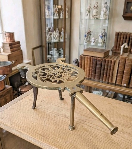 Antique victoria regina - antique, vr