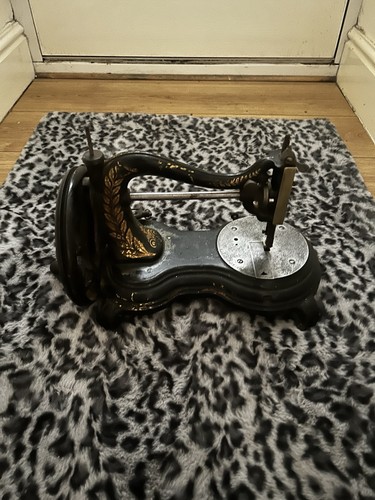 Vintage sewing machine leather - sewing,
