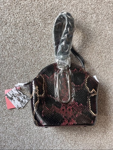Brand new with tags moda - new, in
