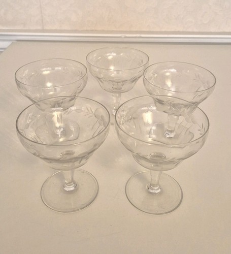 Vintage champagne cocktail - 5,